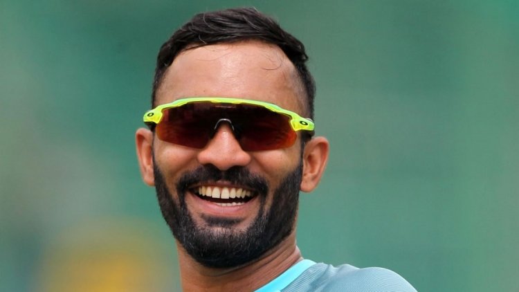 Dinesh Karthik Has Apologise For Going Overboard On Commentary