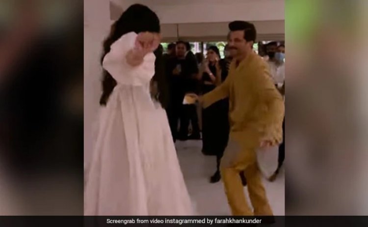 Just Anil Kapoor And Daughter Rhea Dancing Like No One's Watching At Her Reception