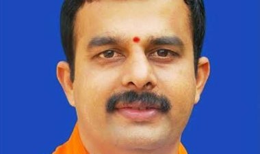 ಕಾಕ೯ಳ ವಿಧಾನಸಭಾ ಕ್ಷೇತ್ರದಲ್ಲಿ ಭರ್ಜರಿ ಗೆಲುವನ್ನು ಪಡೆದುಕೊಂಡು ಶಾಸಕರಾಗಿ ಆಯ್ಕೆಯಾದ ಶ್ರೀ ವಿ.ಸುನೀಲ್ ಕುಮಾರ್ ರವರಿಗೆ ಶುಭಾಶಯಗಳು.